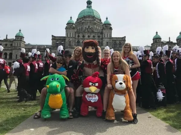 Victoria Welcomes Stuffy Riders
